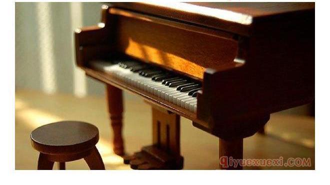 钢琴和电子琴区别