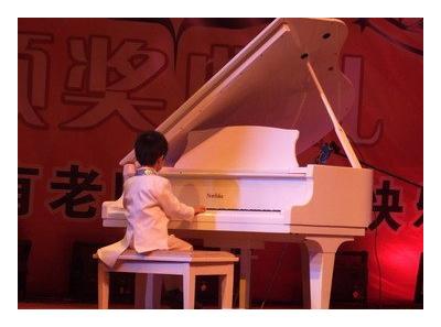 学钢琴有利于培养孩子的逆商