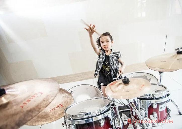 如何保持孩子学鼓的兴趣？