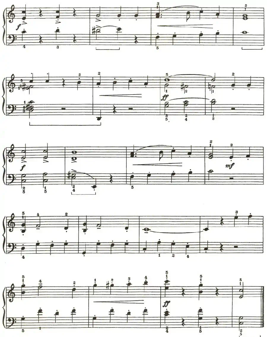 隆隆向前的弹药车