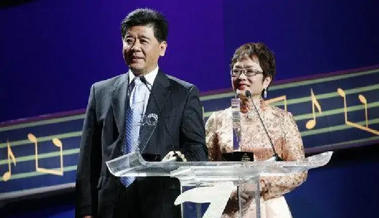 我的中华（巴·钢普力布词 清泉曲 王洁实原唱）