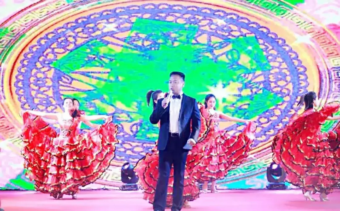 西南娄梁之歌(梁波郝立勇)